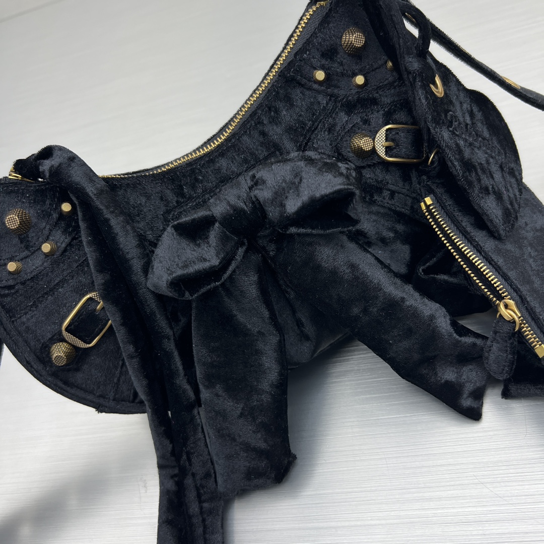 Bagsaaa Ba1en*iaga Le Cagole Velvet Black Bag - 26X16X9.9cm