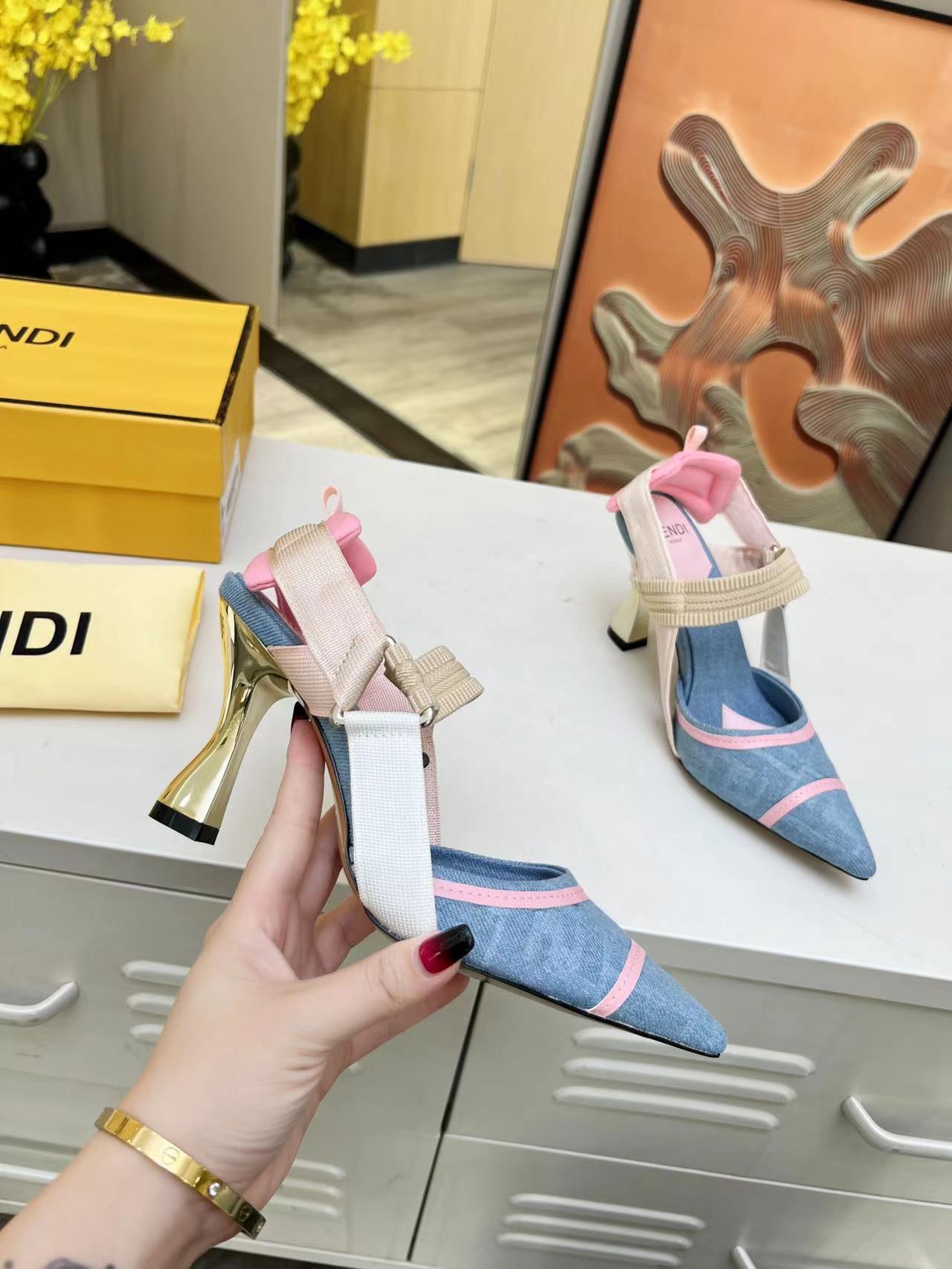 Bagsaaa F**di Colobri High-heeled slingbacks with embroidery