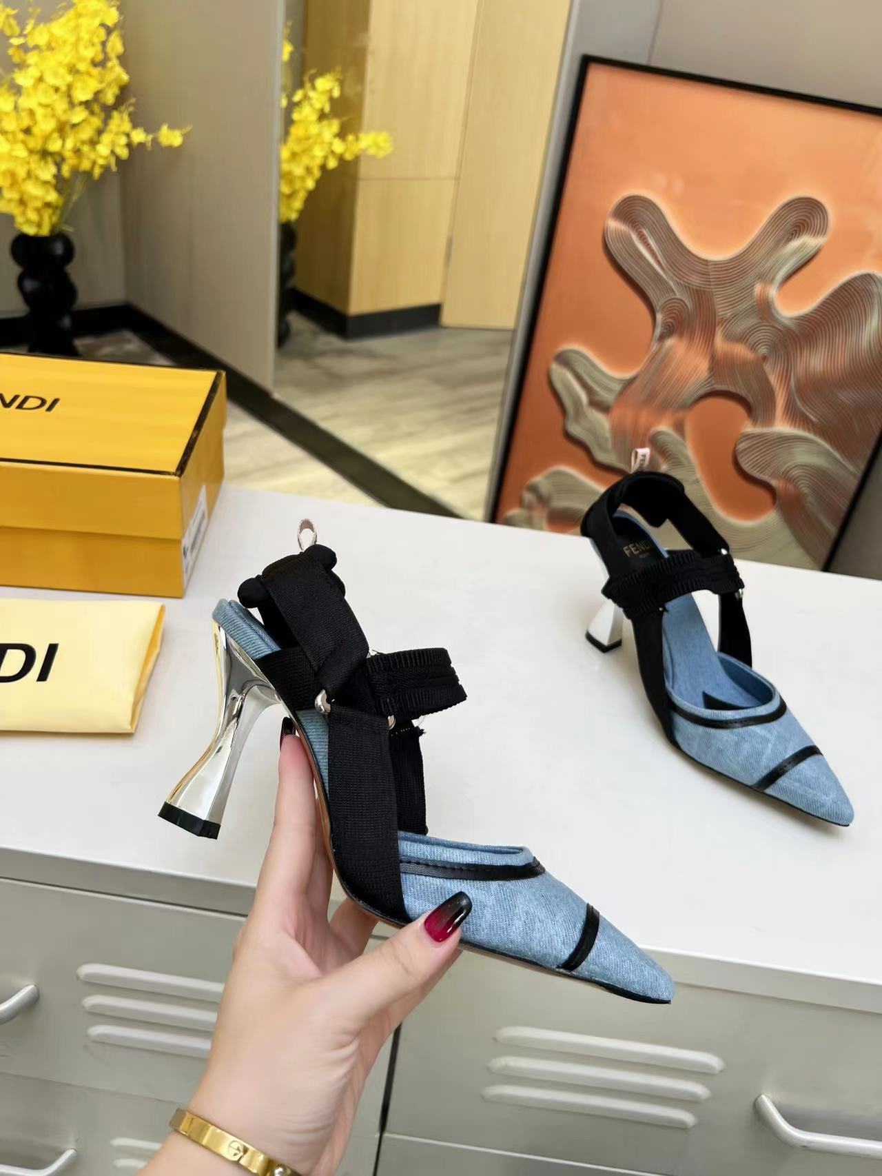Bagsaaa F**di Colobri High-heeled slingbacks with embroidery