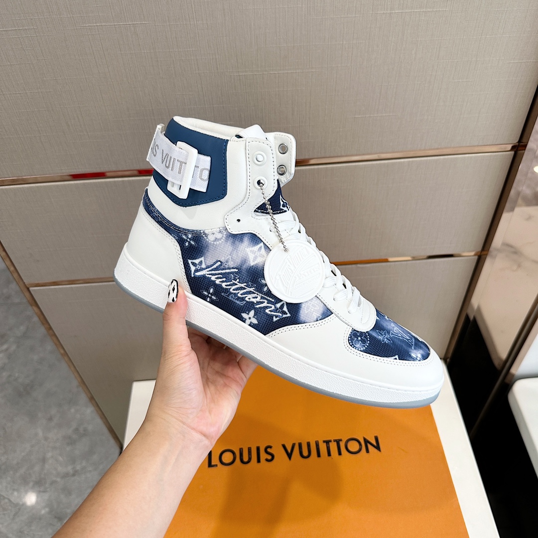 Bagsaaa L0vis Vvtt0n High Top Blue Sneakers