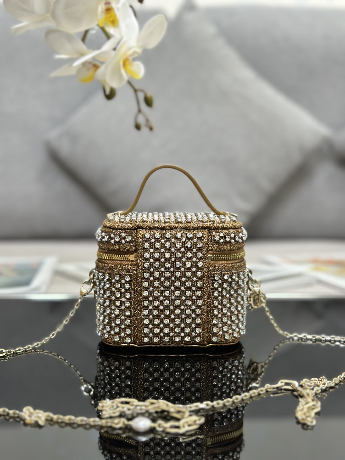 Bagsaaa D10r MICRO VANITY CASE Square-Pattern Embroidery Set with Strass and White Round Beads