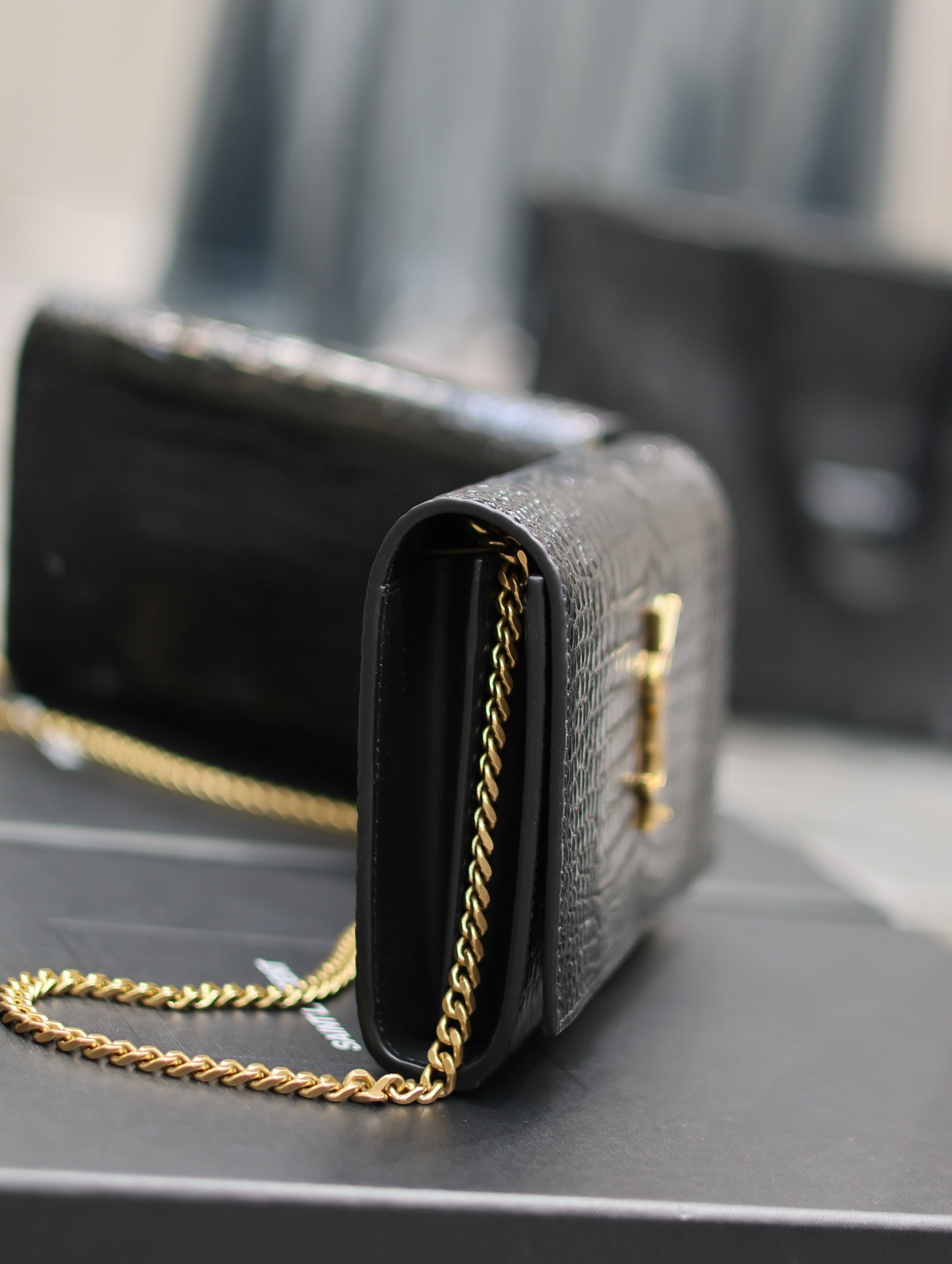 Bagsaaa Y51 Kate Croc Embossed BLack Gold Hardware - 23x14x3cm 