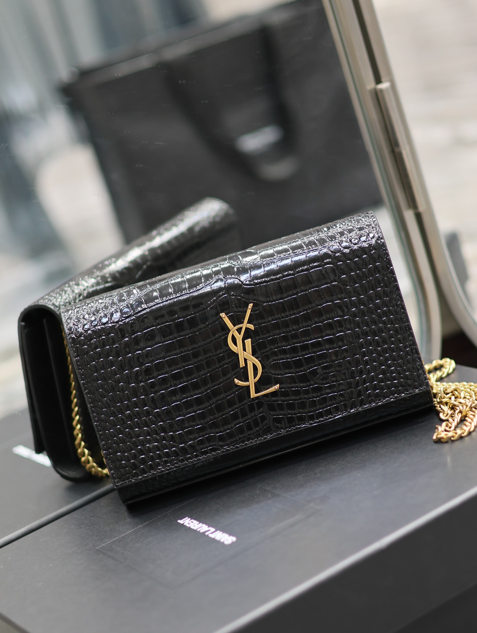 Bagsaaa Y51 Kate Croc Embossed BLack Gold Hardware - 23x14x3cm 