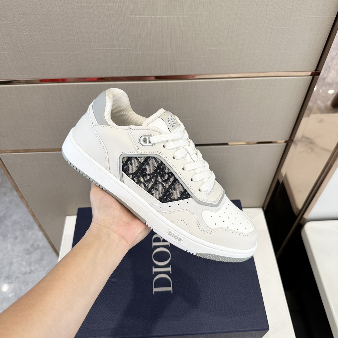 Bagsaaa D10r B27 LOW-TOP SNEAKER White Smooth Calfskin Oblique Jacquard