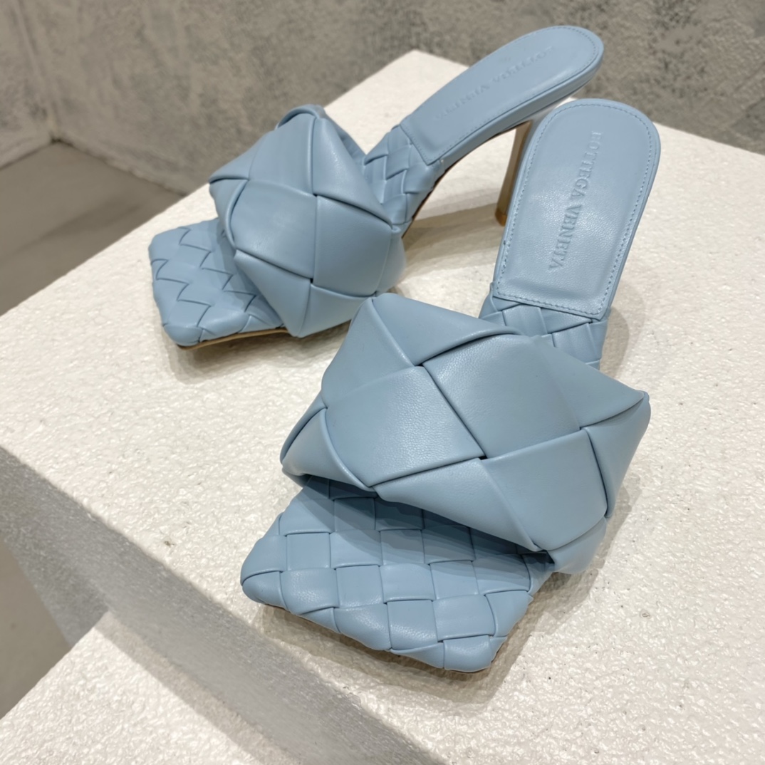 Bagsaaa B0tt*ga Ven*ta The Rubber Lido Sandals Blue