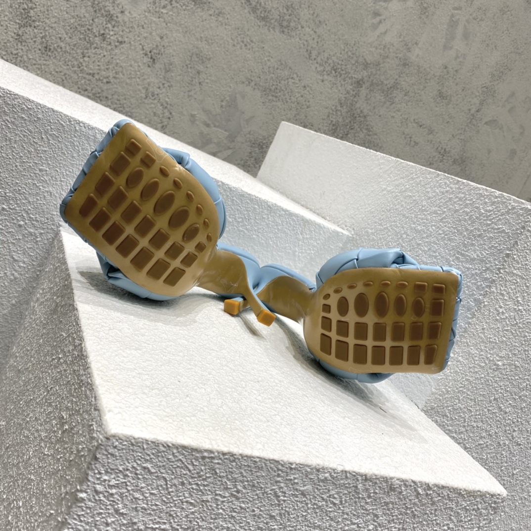 Bagsaaa B0tt*ga Ven*ta The Rubber Lido Sandals Blue