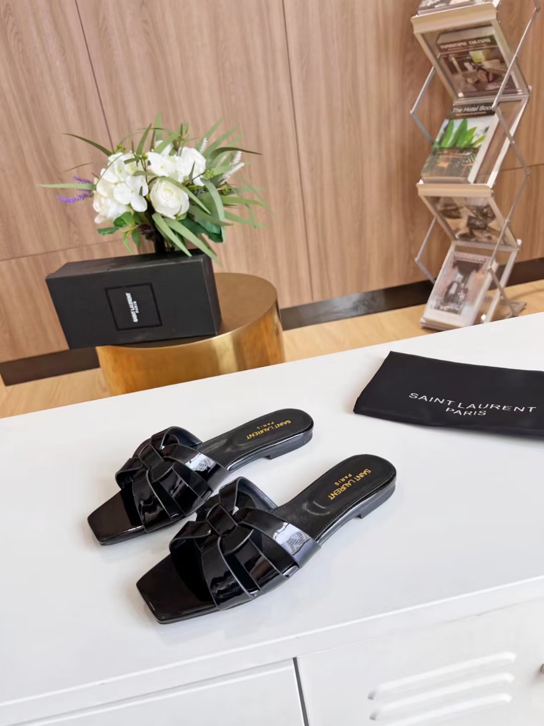 Bagsaaa Y51 Tribute Slides Patent Leather Black 