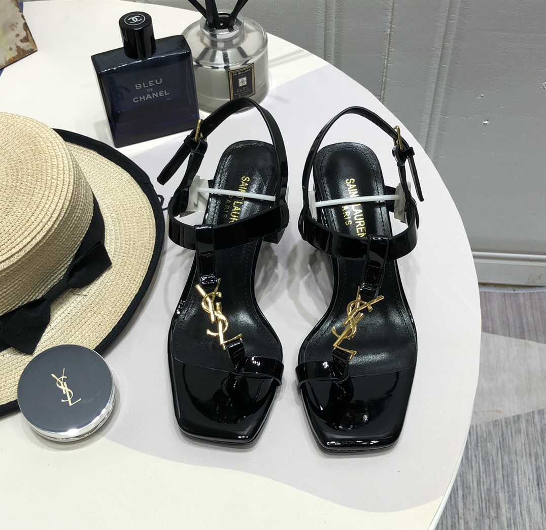 Bagsaaa Y51 Cassandra 75 black patent leather sandals