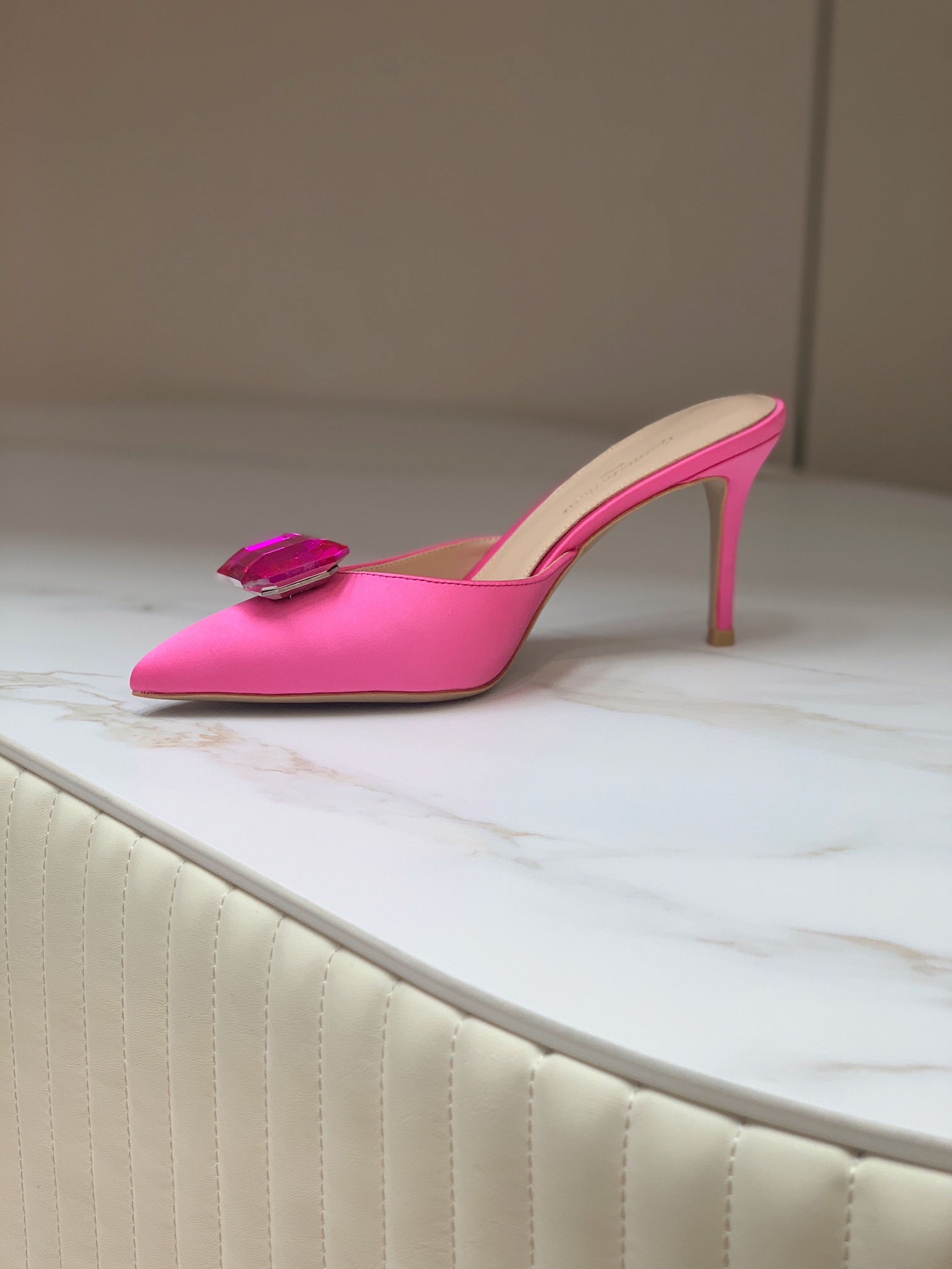 Bagsaaa Gianvito Rossi Jaipur 85mm satin pink pumps