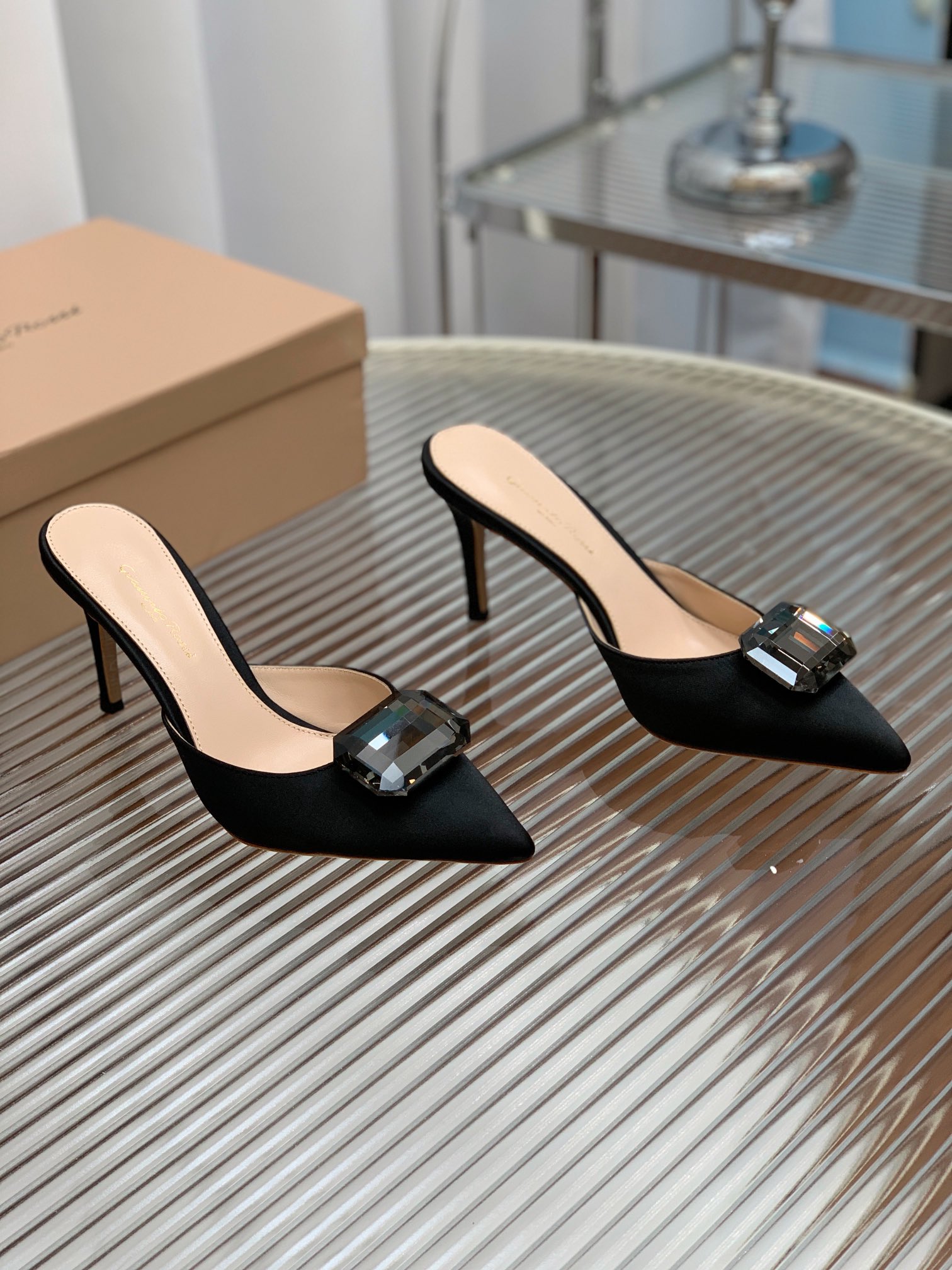 Bagsaaa Gianvito Rossi Jaipur 85mm satin black pumps