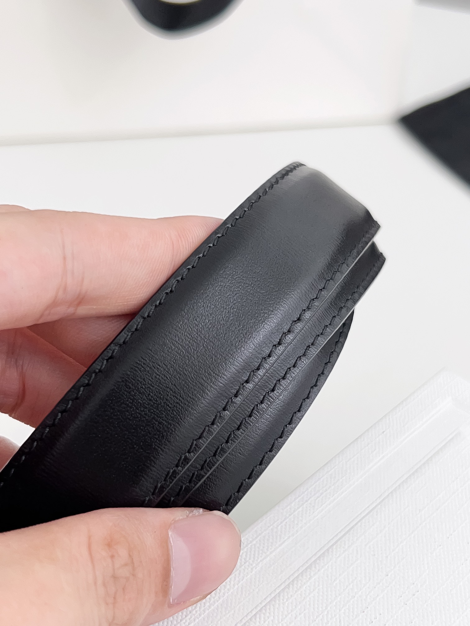 BAGSAAA Ce1i*e TRIOMPHE BELT IN TAURILLON LEATHER BLACK 2.5CM