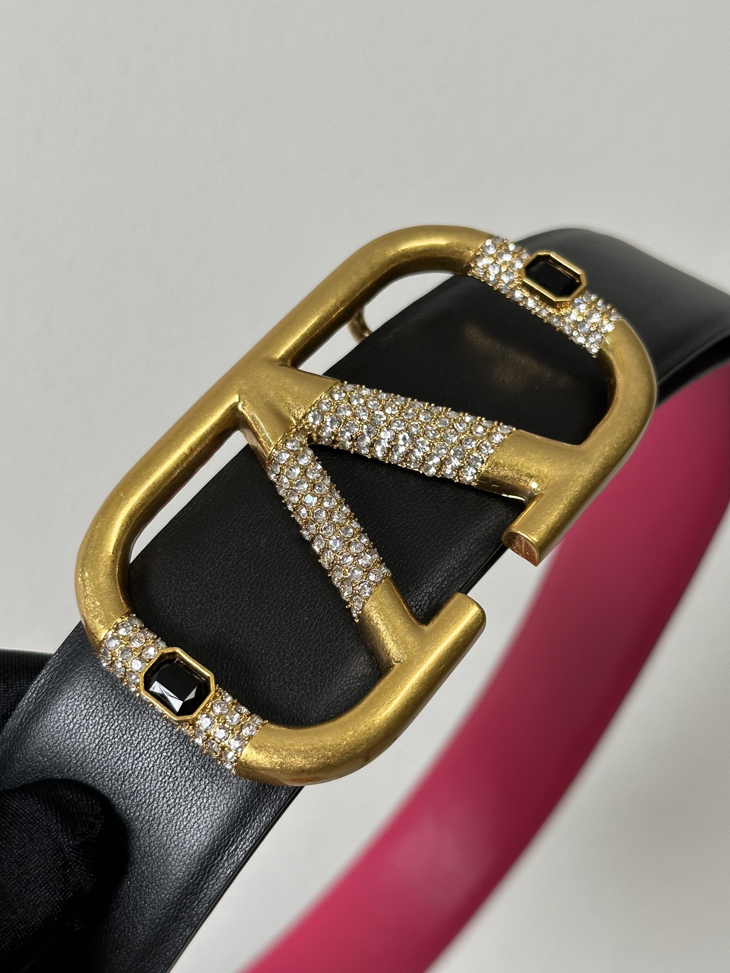 Bagsaaa Va1e*ntin0 Garavani VLogo Signature Black/Pink 4cm 