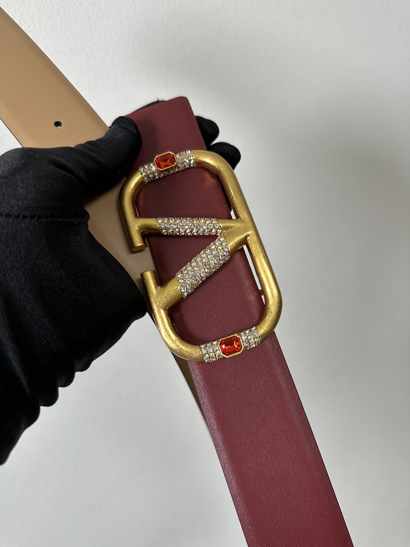 Bagsaaa Va1e*ntin0 Garavani VLogo Signature Burgundy/Beige 4cm