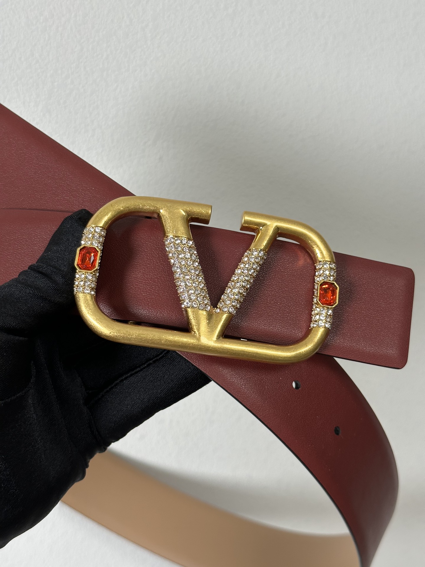 Bagsaaa Va1e*ntin0 Garavani VLogo Signature Burgundy/Beige 4cm
