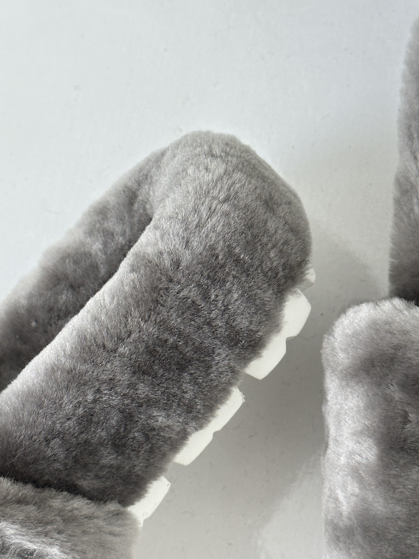 Bagsaaa Pra*a Fur Leather Grey Slides 
