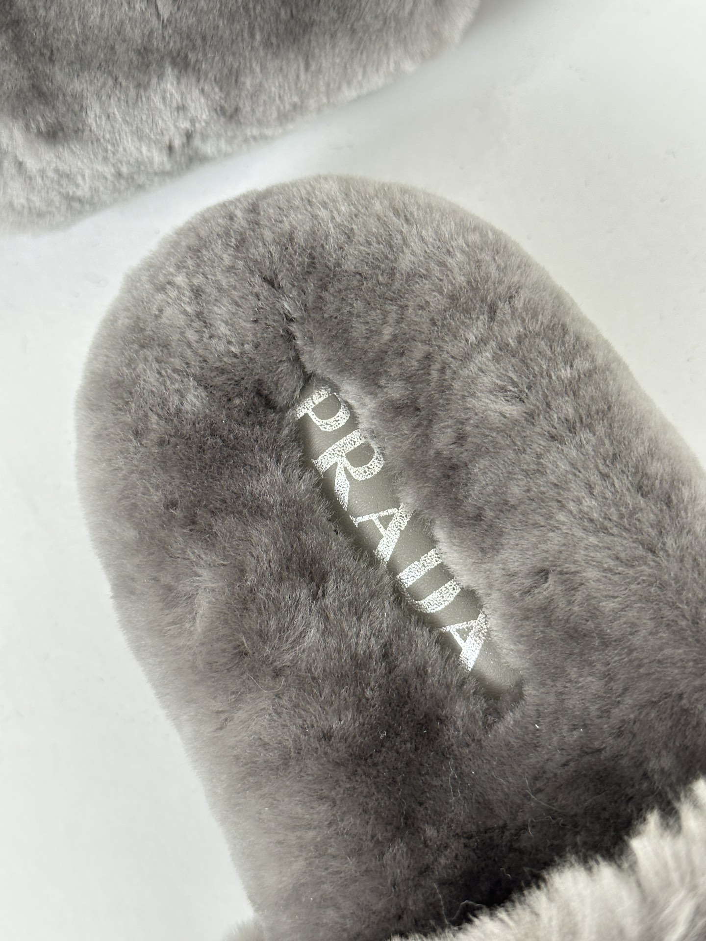 Bagsaaa Pra*a Fur Leather Grey Slides 