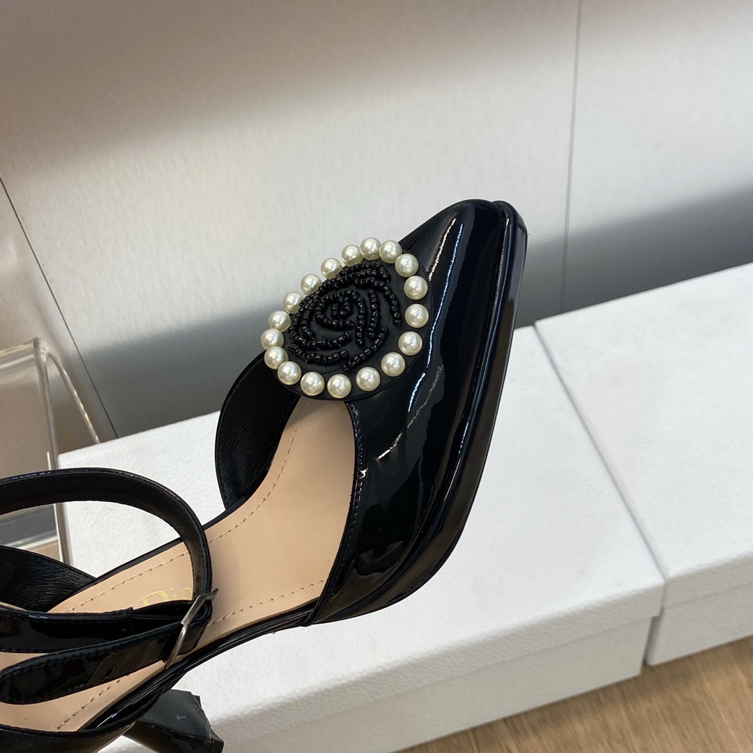 Bagsaaa D10r Rose Pump Black
