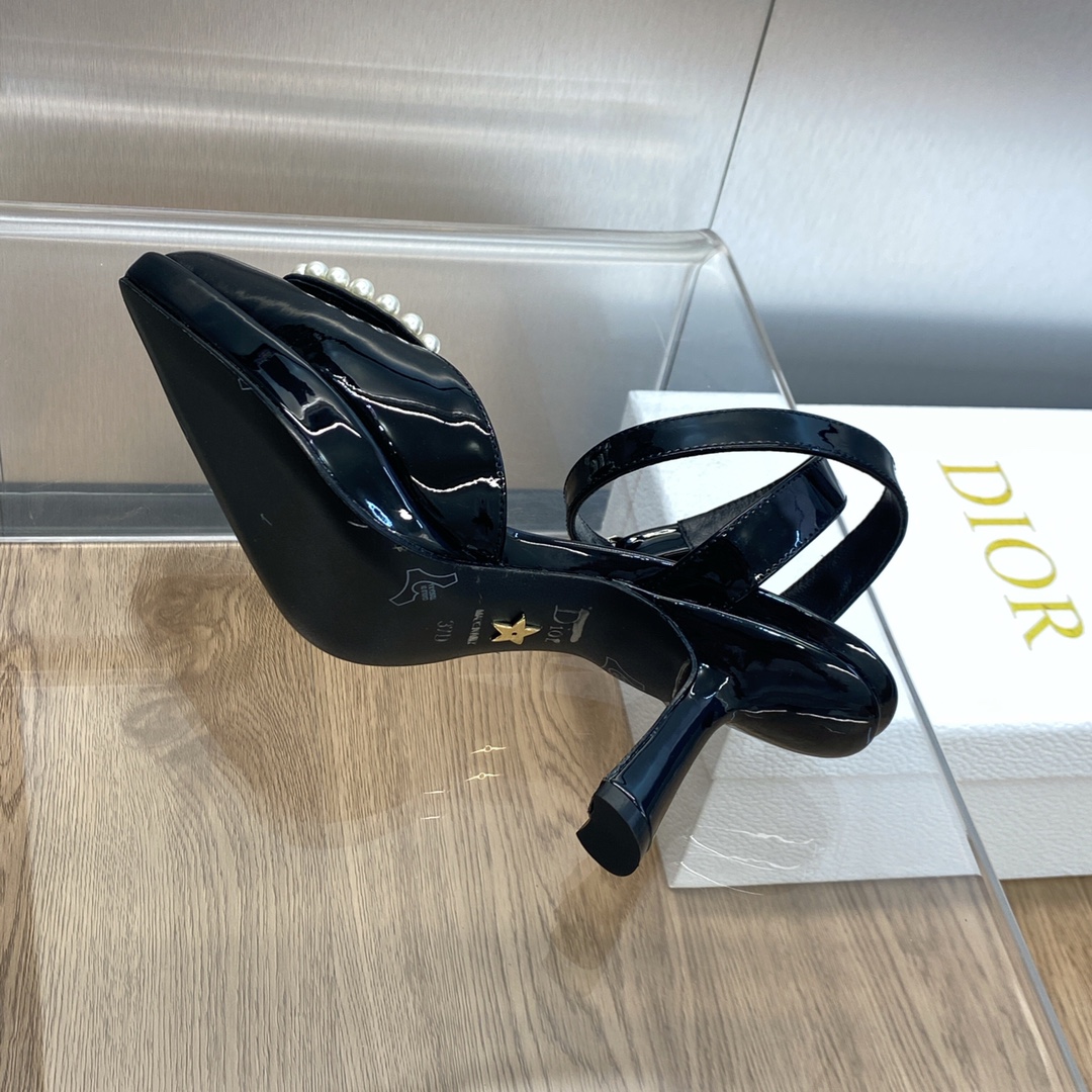 Bagsaaa D10r Rose Pump Black
