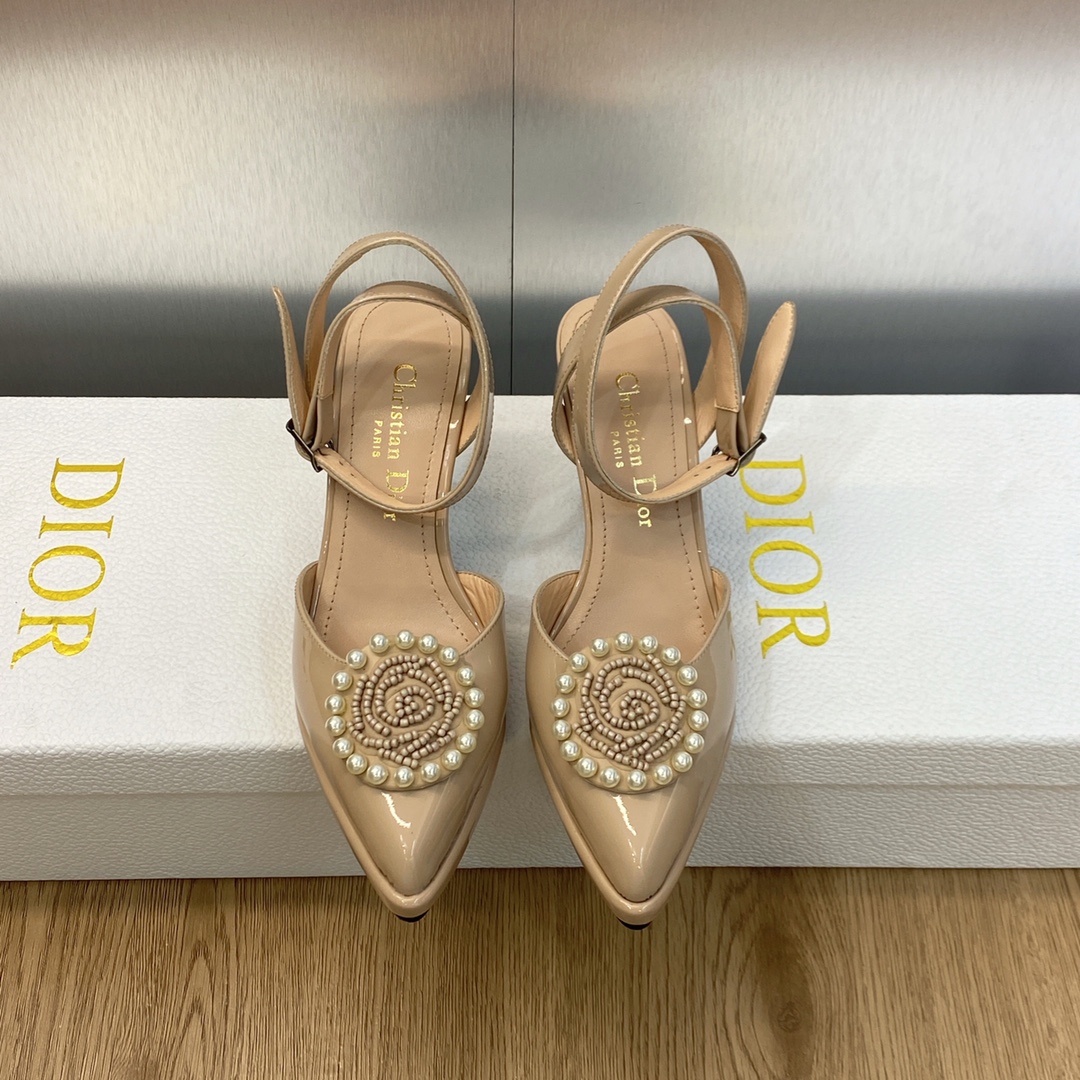 Bagsaaa D10r Rose Pump Beige