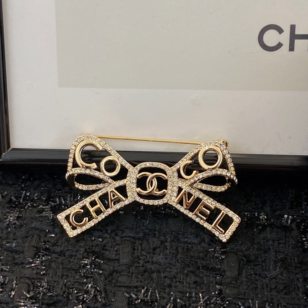 Bagsaaa Ch**el Ribbon Brooch 