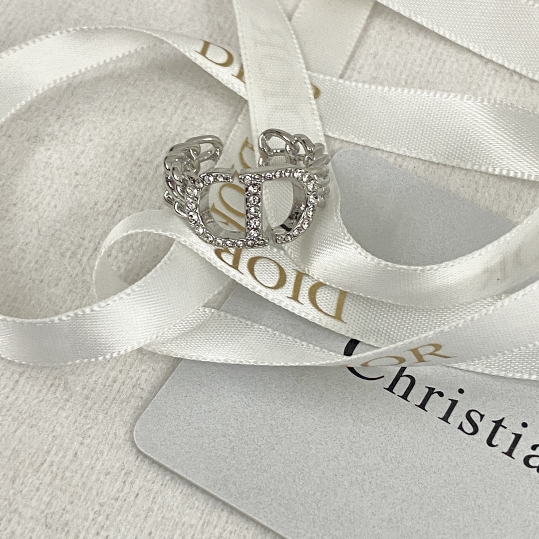 Bagsaaa D10r Crystal Silver Ring 