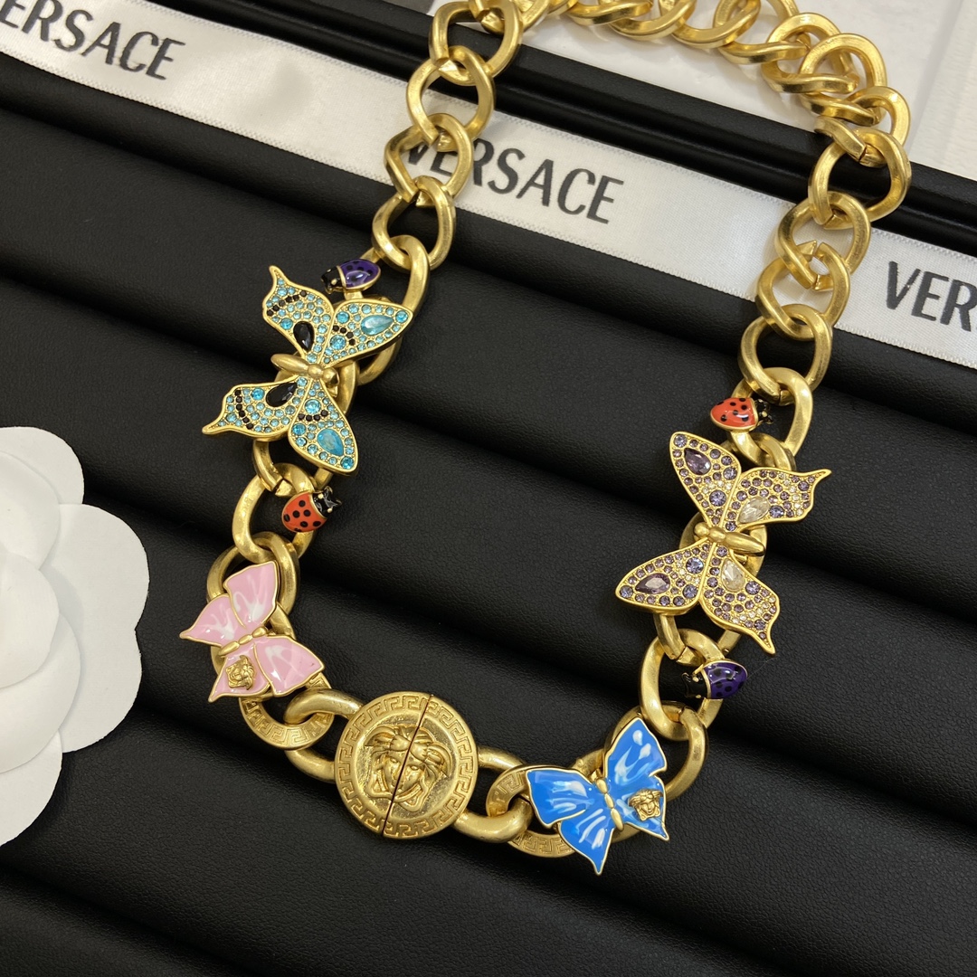 Bagsaaa Versace Bracelet 