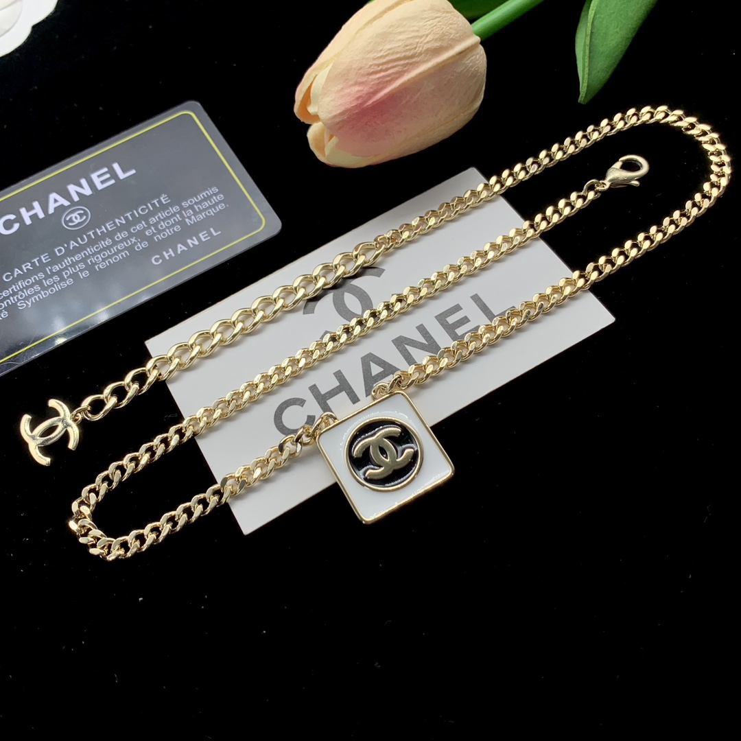 Bagsaaa Ch**el Gold Necklace 