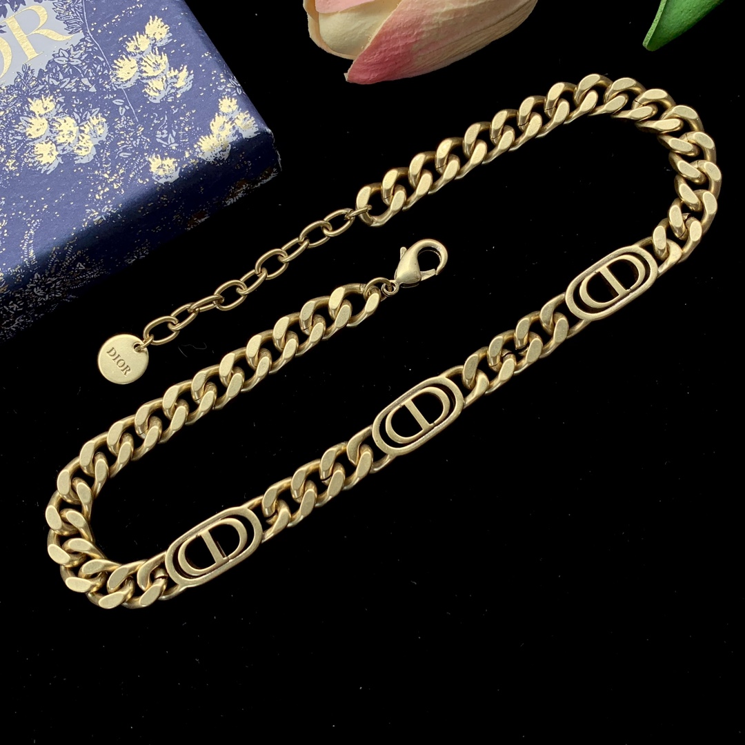 Bagsaaa D10r Montaigne Gold Bracelet 