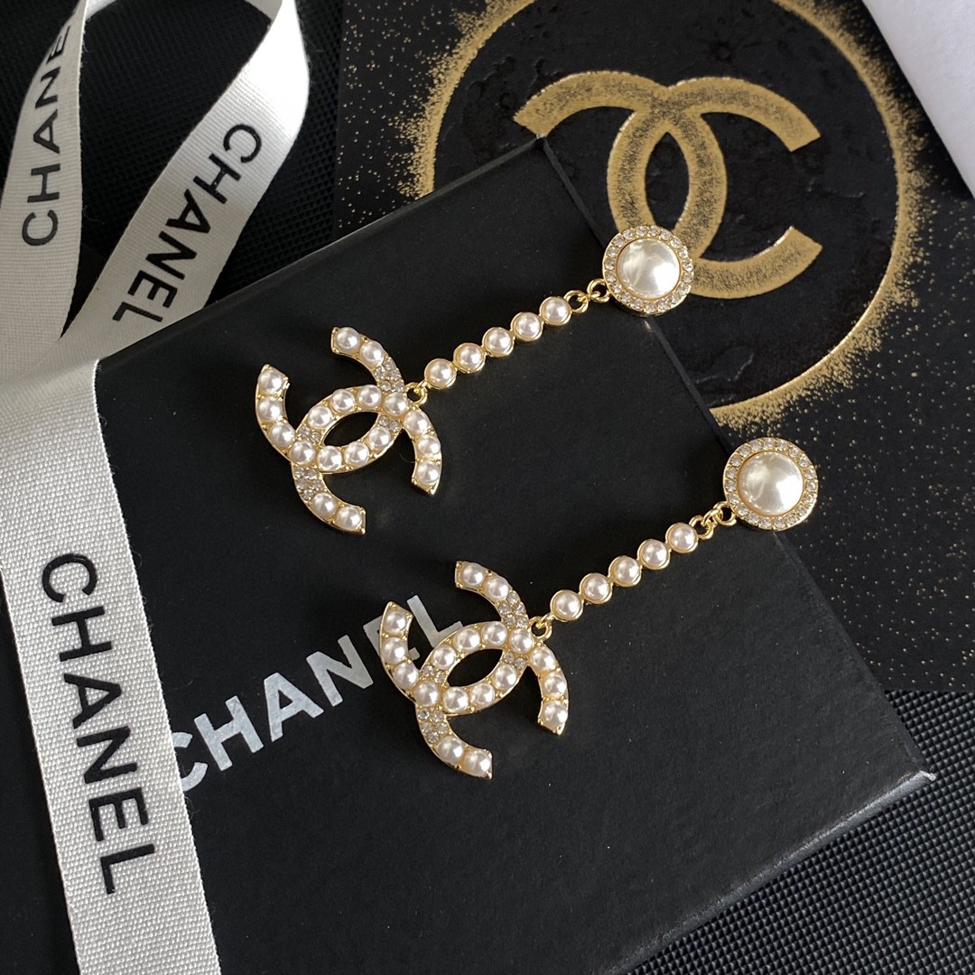 Bagsaaa Ch**el CC Logo Crystal Gold Drop Earrings