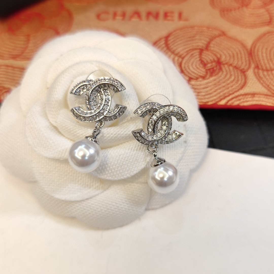 Bagsaaa Ch**el Pearl Silver Drop Earrings 02