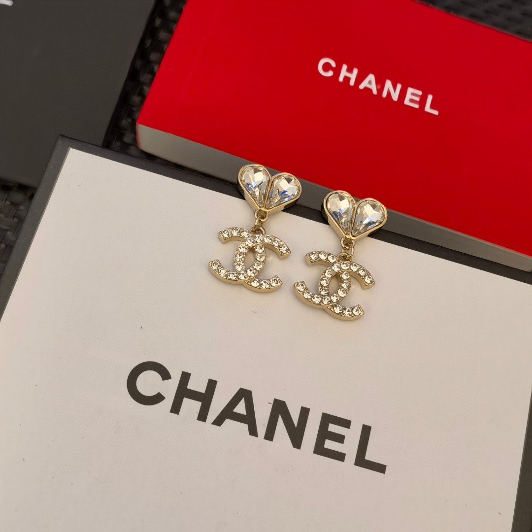 Bagsaaa Heart Drop Earrings 