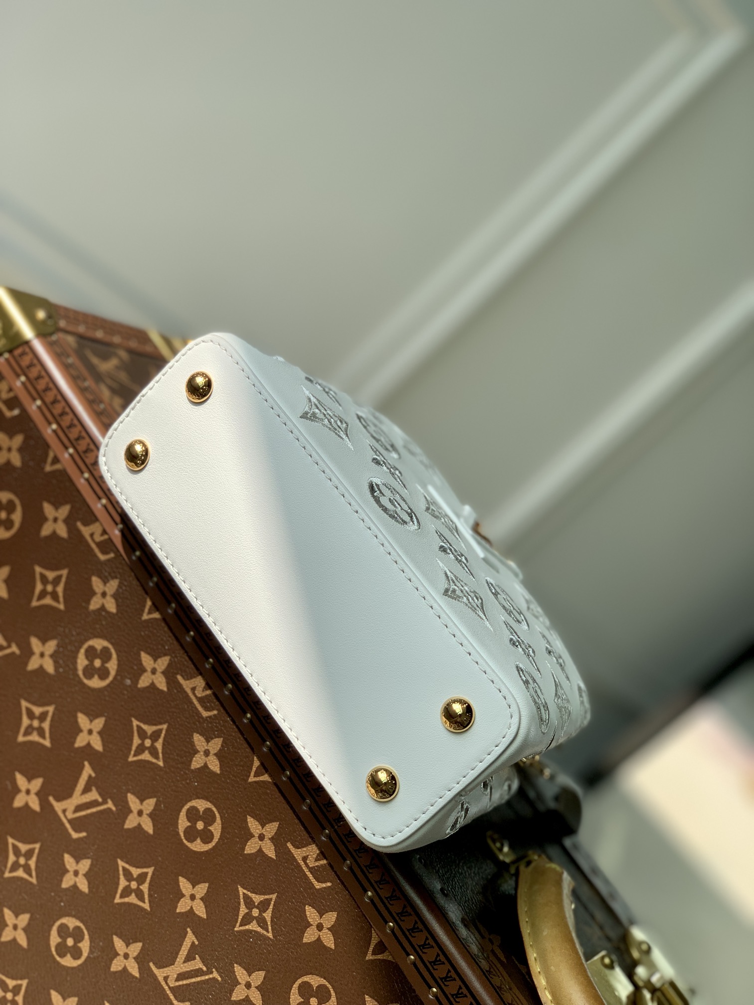 Bagsaaa L0vis Vvtt0n Capucines Mini White Monogram - 21x14x8cm