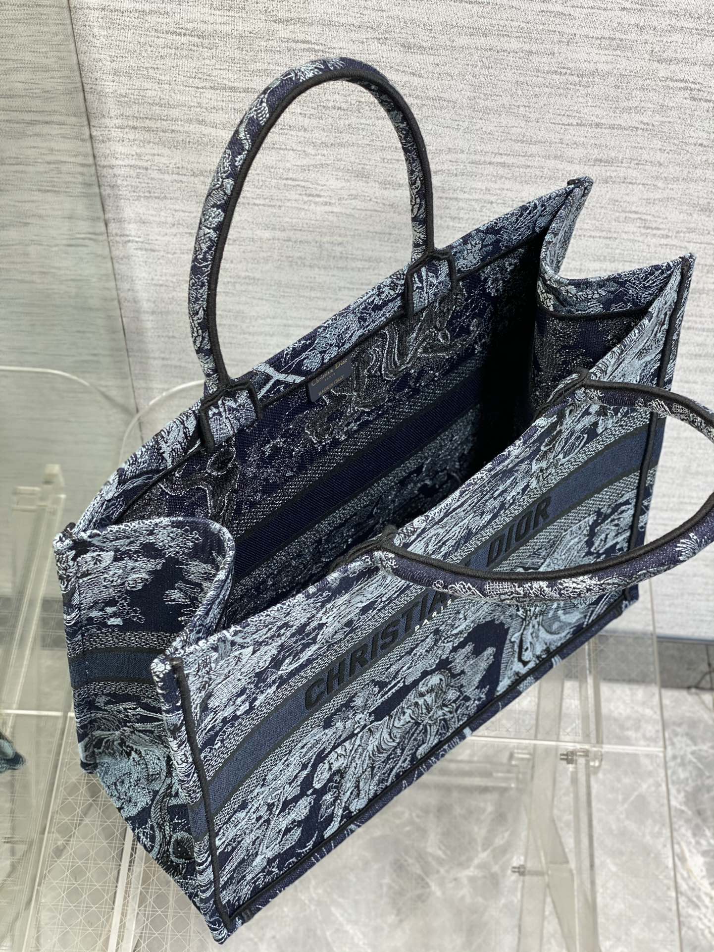 Bagsaaa D10r Book Tote Medium Denim Blue Toile de Jouy Embroidery - 41cm