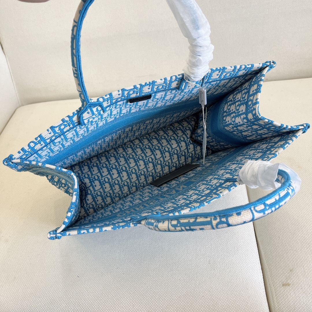 Bagsaaa D10r Book Tote Large 41cm Blue Oblique Jacquard 