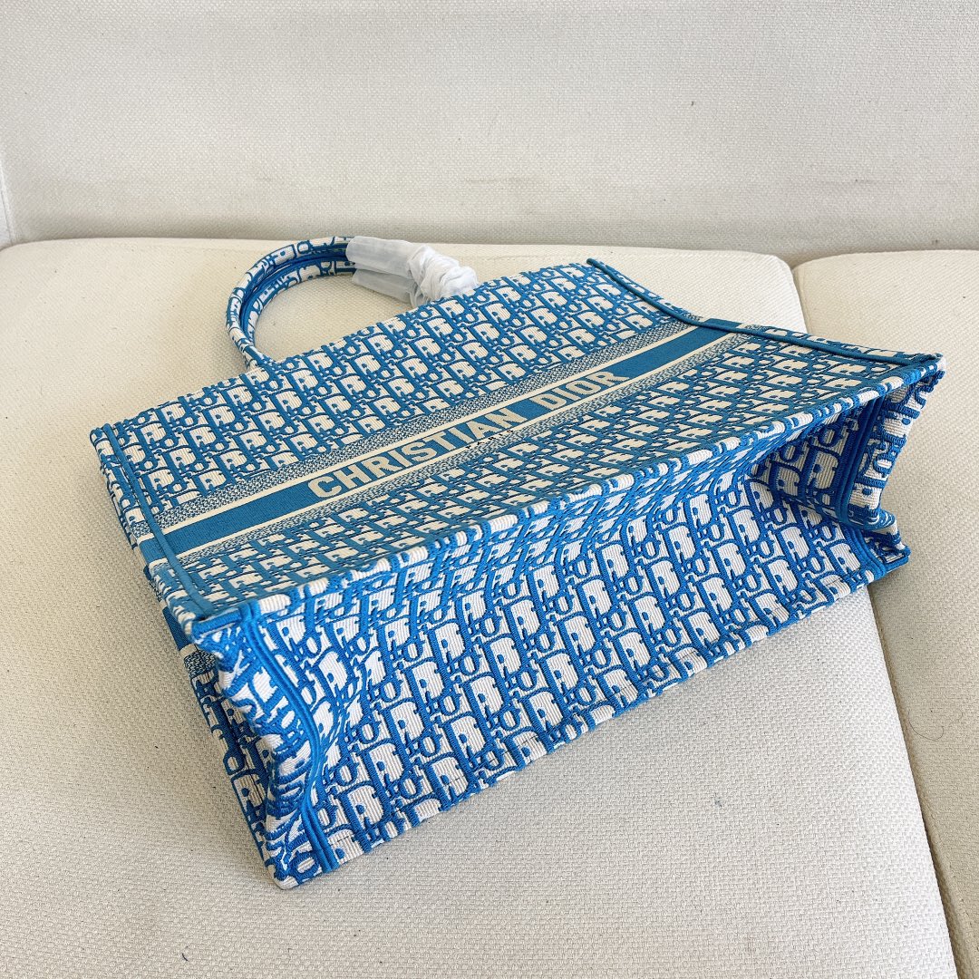Bagsaaa D10r Book Tote Large 41cm Blue Oblique Jacquard 