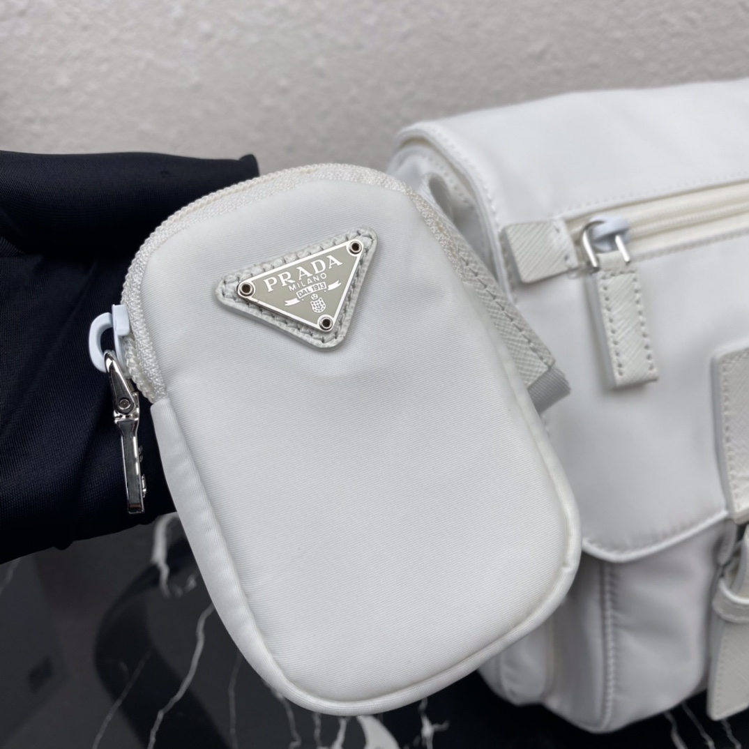 Bagsaaa Pra*a Re-Nylon white shoulder bag - 27x20.5x12cm