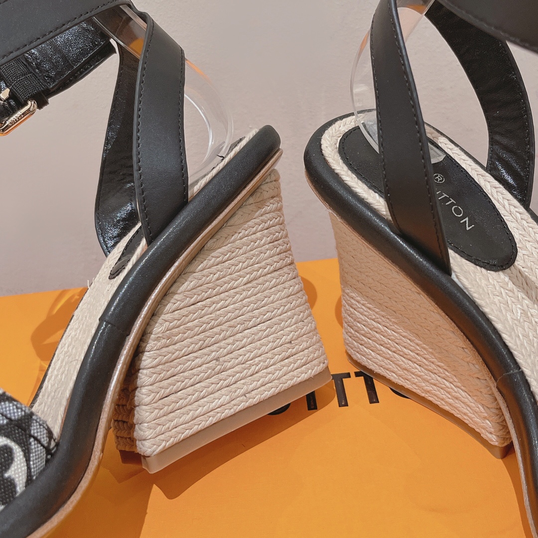Bagsaaa L0vis Vvtt0n Black Wedge