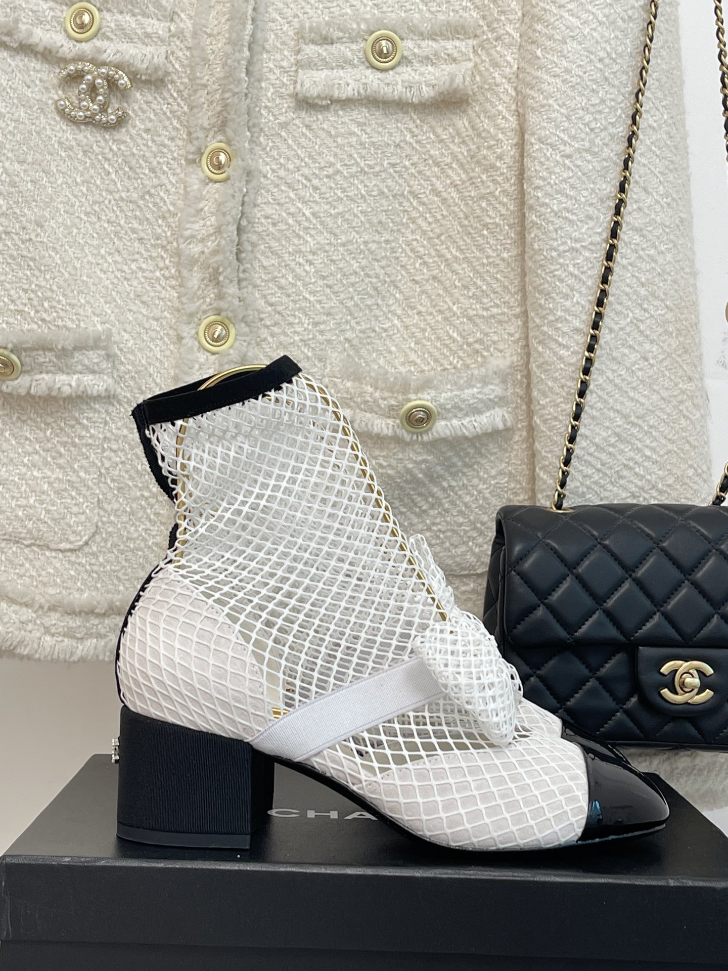 Bagsaaa Ch**el Mary Janes Resille, Kid Suede & Patent Calfskin White & Black 