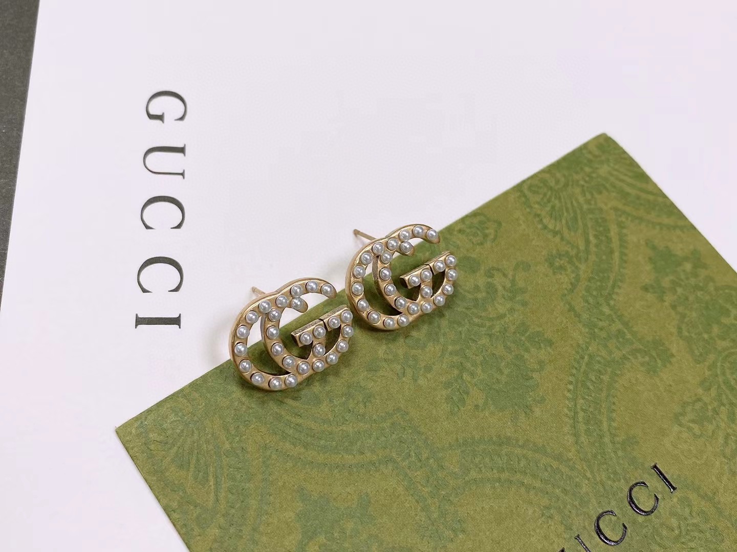 Bagsaaa Gvc*1 Small Pearl Earrings 