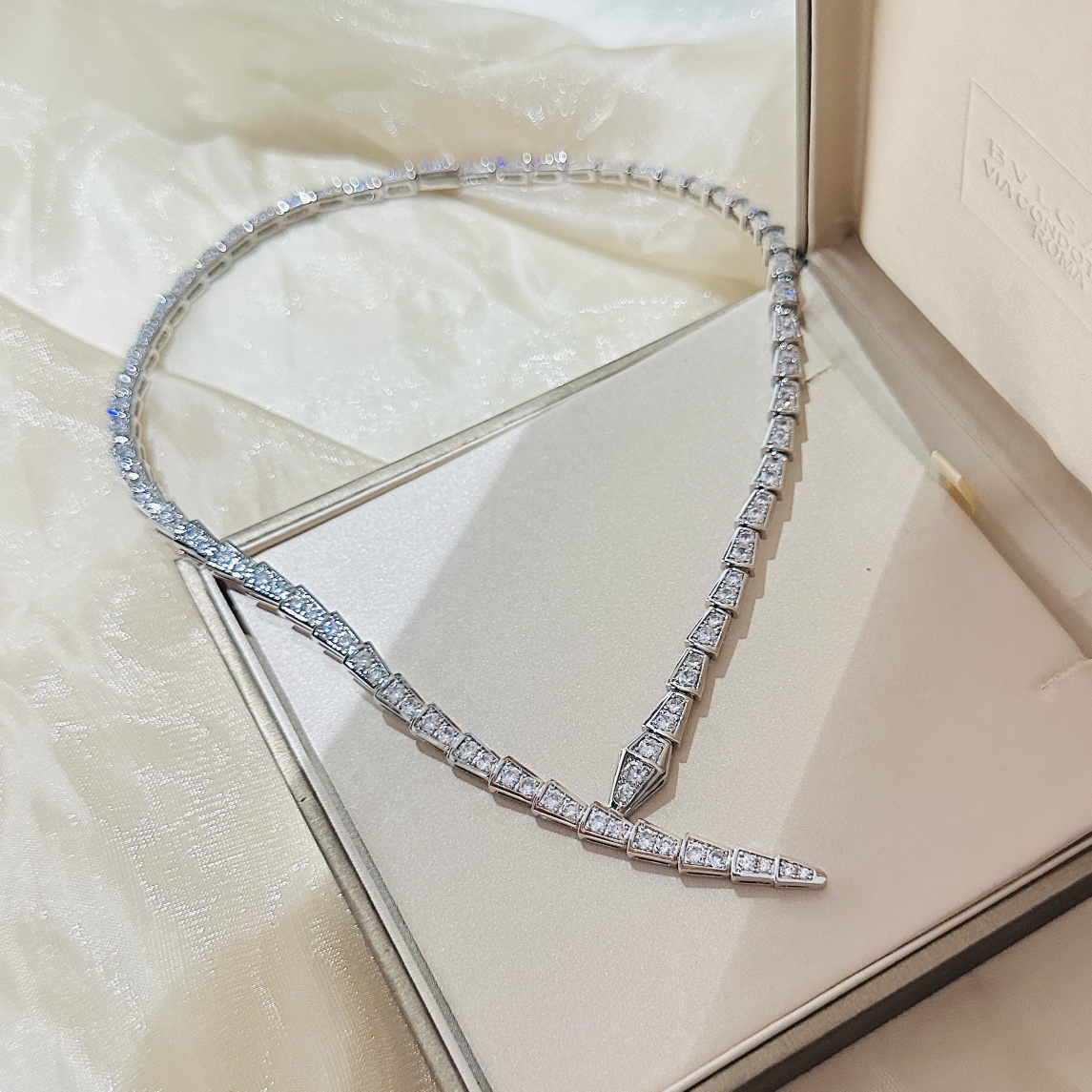 Bagsaaa Bv1g*ai Serpenti Viper Necklace 