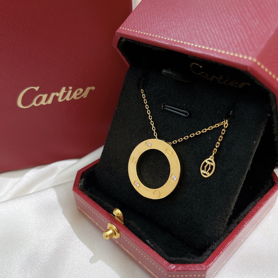 Bagsaaa Ca*t1er Necklace 