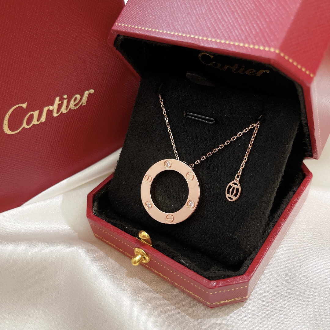 Bagsaaa Ca*t1er Necklace 