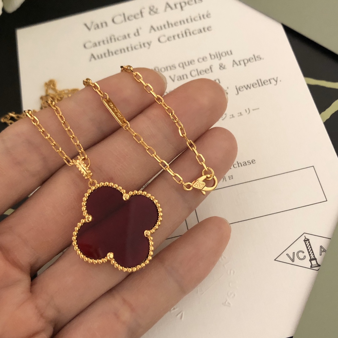 Bagsaaa V*n Cl**f & Arp*1s Clover Red Necklace