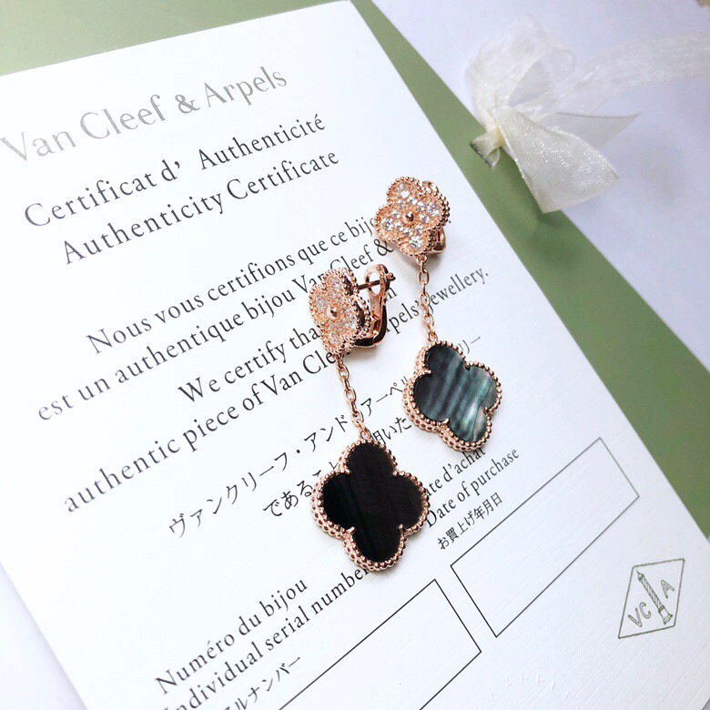 Bagsaaa V*n Cl**f & Arp*1s Alhambra Earrings 2 motif 02
