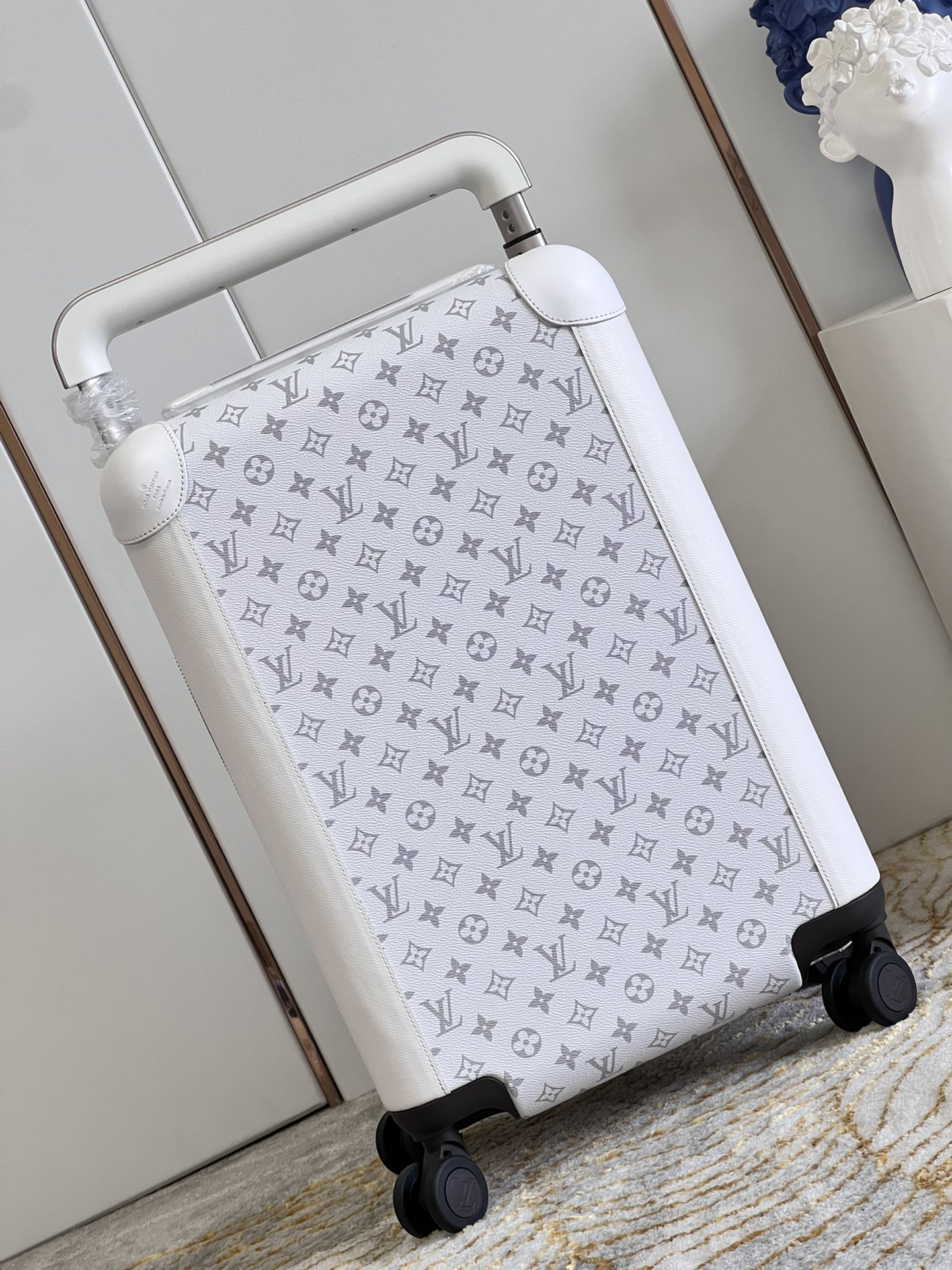 Bagsaaa L0vis Vvtt0n Rolling Luggage Horizon 55 White Monogram