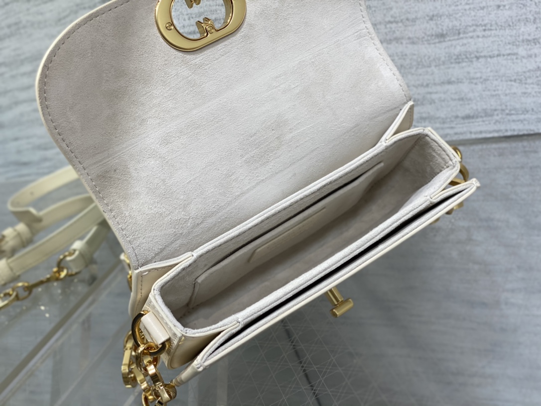 Bagsaaa D10r Montaigne Messenger White Bag - 18*4.5*10cm