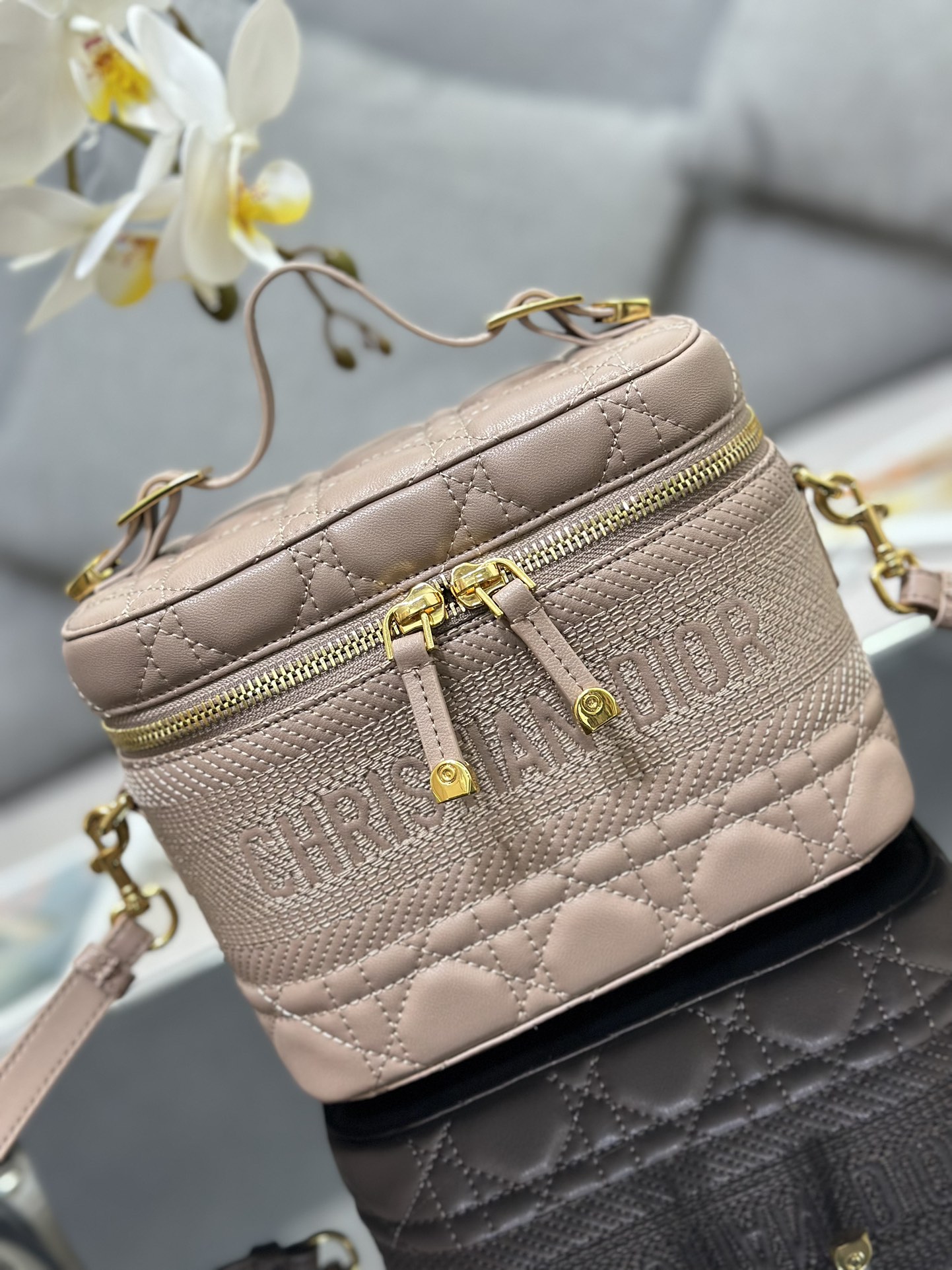 Bagsaaa D10r Small D10r Travel Vanity Pink Bag - 18.5 x 13 x 10.5cm