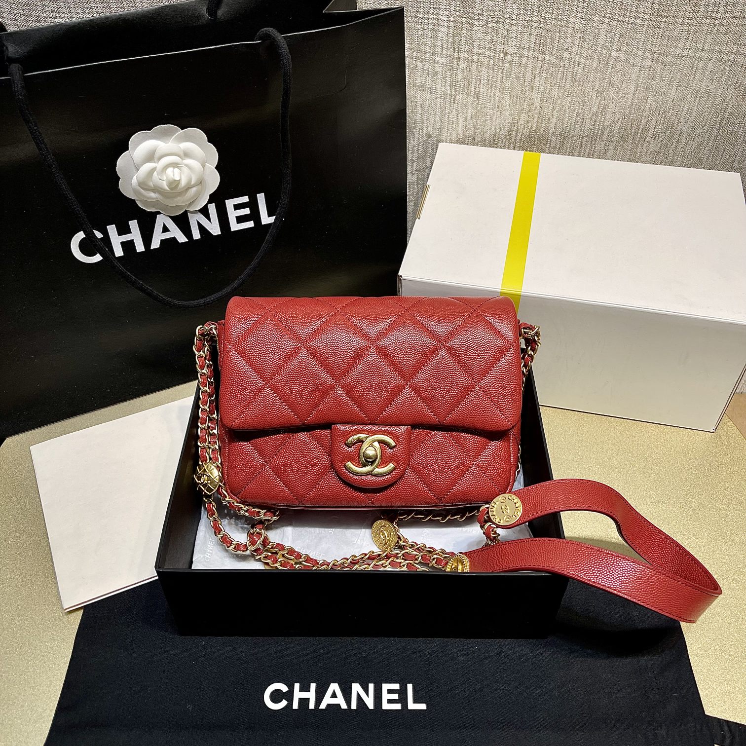 Bagsaaa Ch**el Red Flap Bag - 21X14.5X6cm