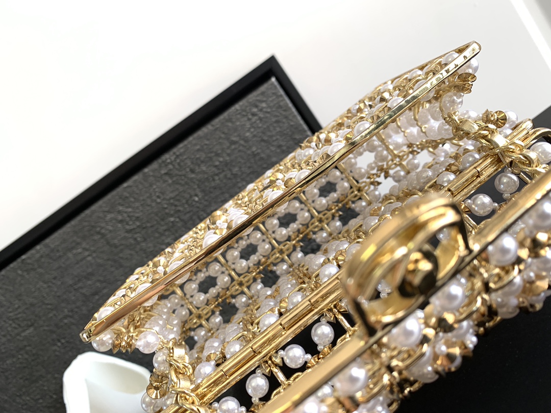 Bagsaaa Ch**el Evening Bag Golden-Tone Metal & Imitation Pearls AS4076 - 17x11X6cm