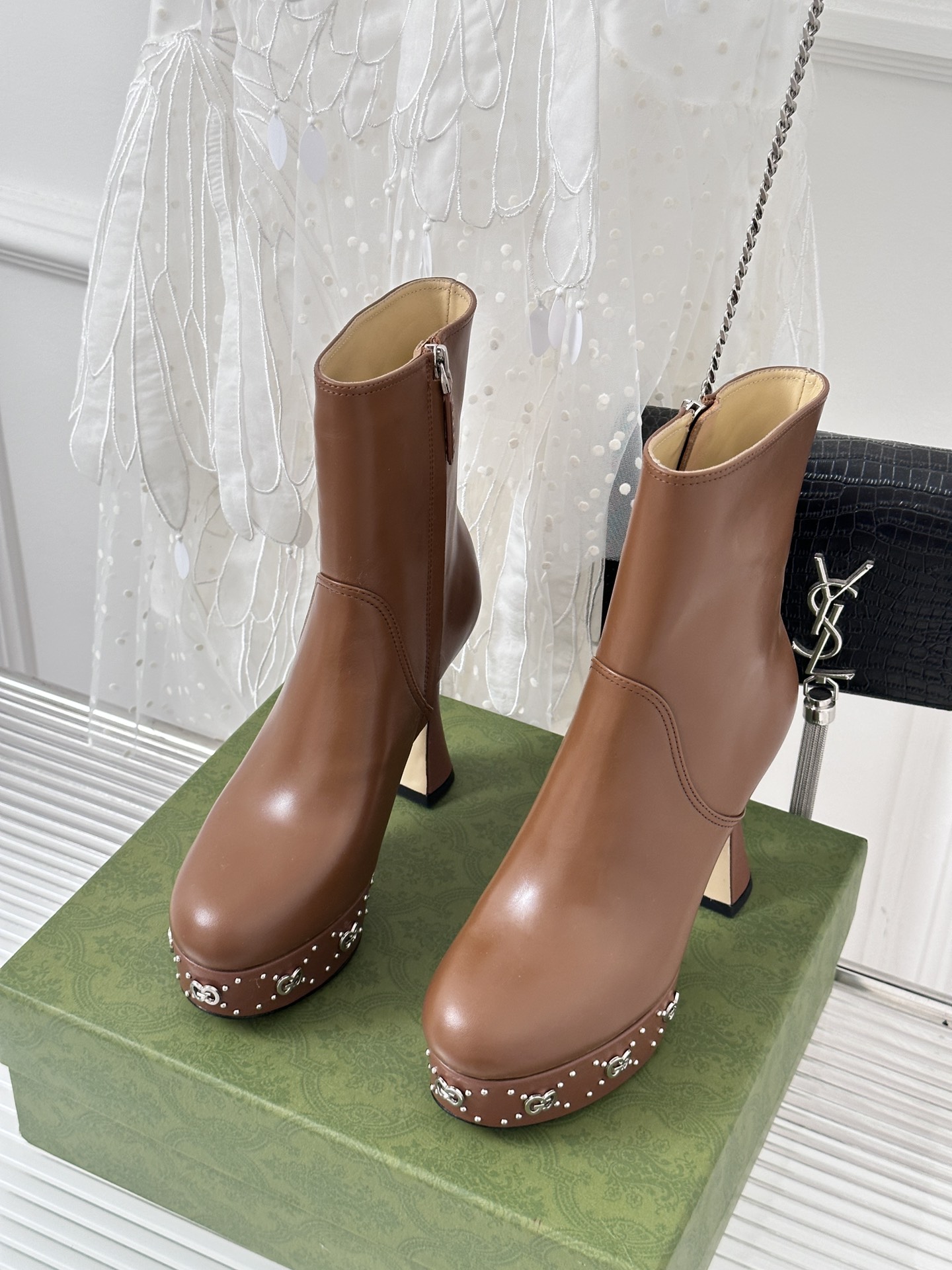 Bagsaaa Gvc*1 GG studded leather ankle boots brown